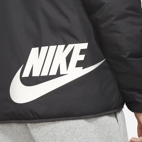 Nike Men's SW Therma-FIT Legacy Black Hooded Reversible Jacket - Picture 5 of 9